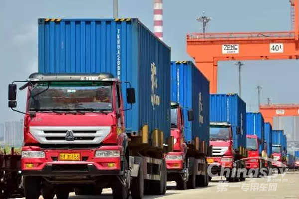 重慶：推進(jìn)中新互聯(lián)互通交通物流發(fā)展