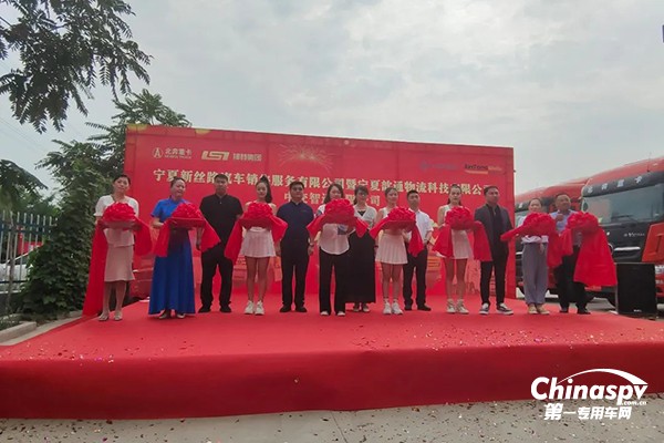 北奔重汽首批60臺燃?xì)廛嚦晒桓吨薪贿\(yùn)輸項(xiàng)目