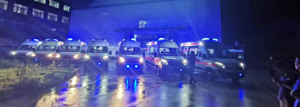 南京依維柯歐勝負(fù)壓監(jiān)護(hù)型救護(hù)車