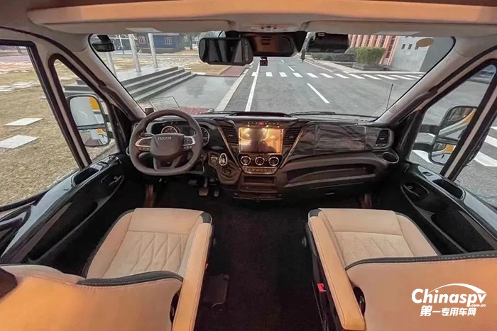 王牌飛躍，出色本色 搭載進(jìn)口依維柯底盤戴德E途Pro Max震撼亮相