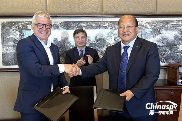 大使見證！徐工與葡萄牙馬蒂弗集團(tuán)簽訂合作備忘錄