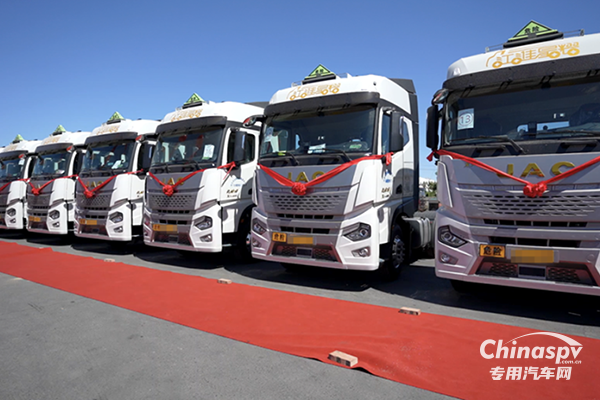 甲子周年再續(xù)合作，大客戶訂購60輛危化品運(yùn)輸車