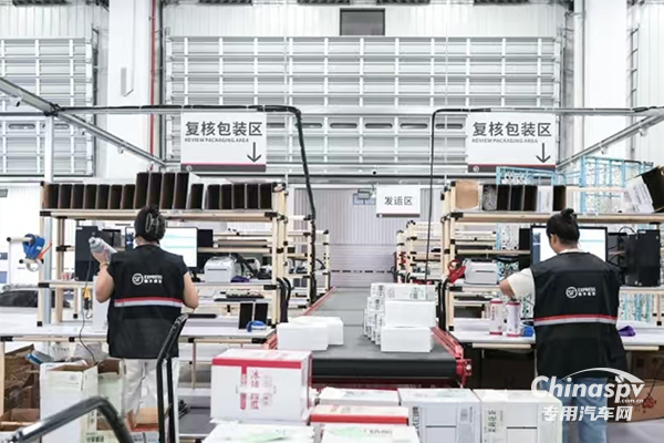 順豐河南首個(gè)專業(yè)化酒水倉(cāng)落地鄭州