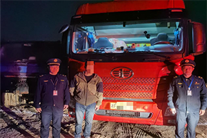 湖南查獲一非法運輸煙花爆竹貨車面臨罰款+拘留