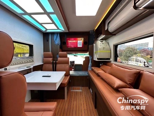 閃耀蓉城 奧鈴玉兔Ⅲ引領(lǐng)輕卡房車新風(fēng)尚