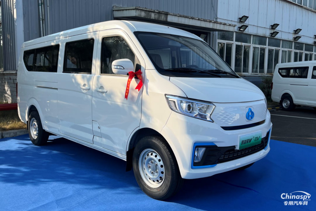 長(zhǎng)安跨越星V7EV長(zhǎng)續(xù)航版新車下線