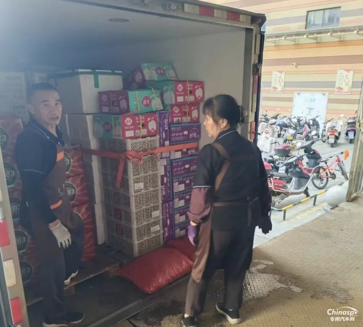 陳師傅：商超物流 拉貨能手 換車(chē)我還選江淮1卡和安徽康明斯動(dòng)力！