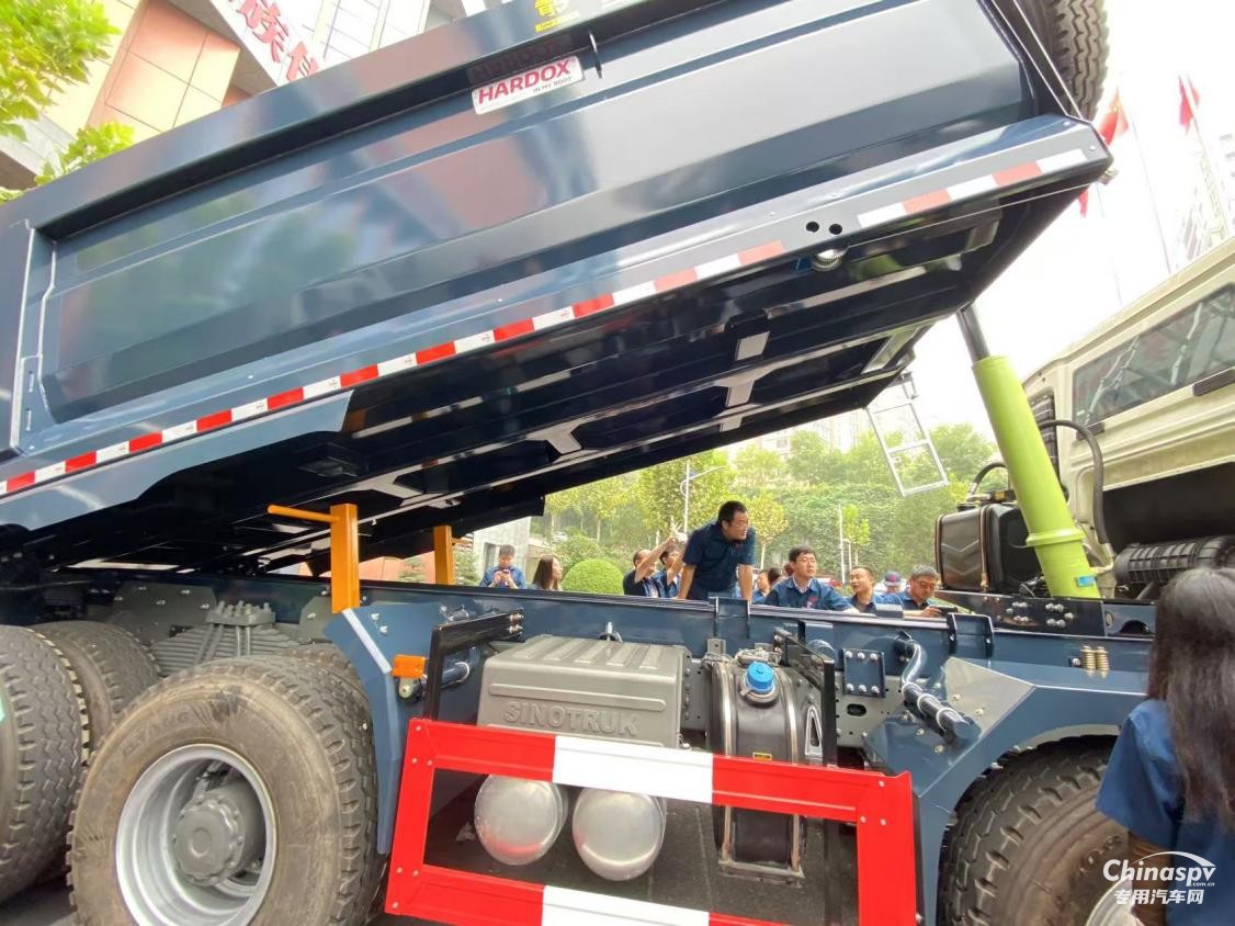 可靠耐用 中國重汽ZND版自卸車以硬核實力護航前行之路