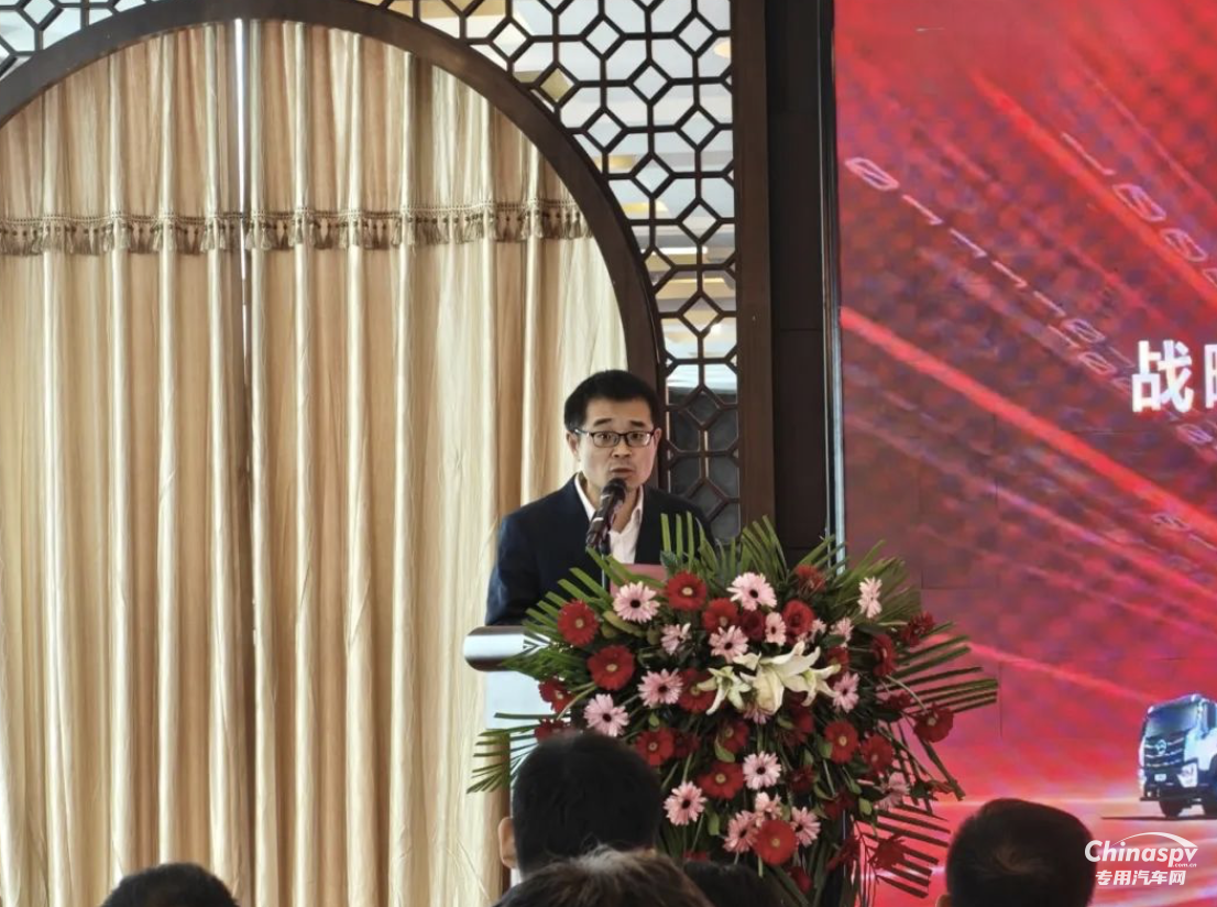 首批30臺危運車交付濱州大客戶，北京重卡助力齊魯?；\輸高質(zhì)量升級