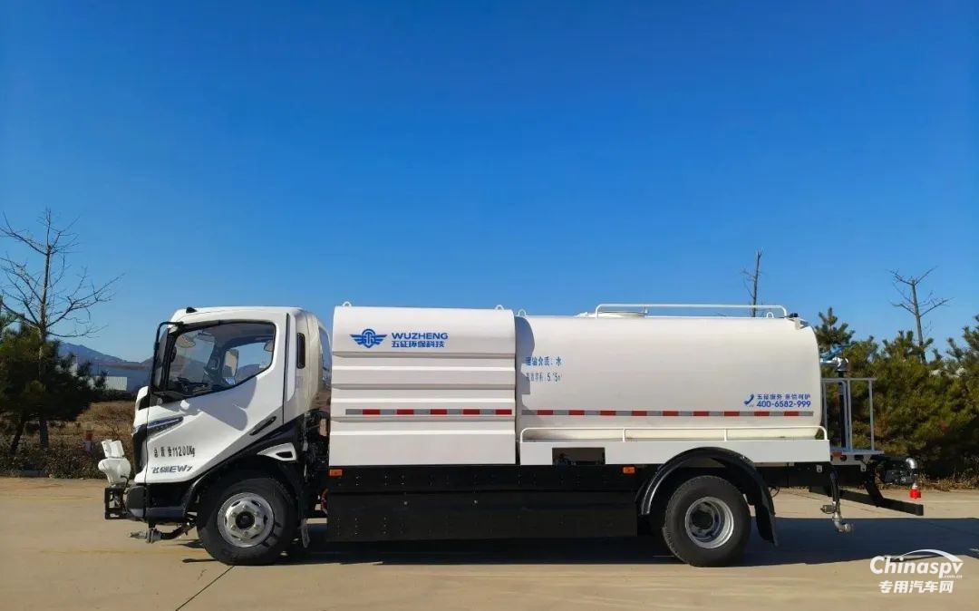 五征12方純電動(dòng)清洗車(chē)，凈城市之塵