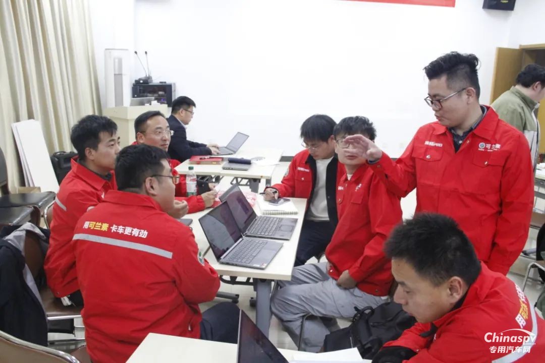 可蘭素營銷月度會 擂響終端動銷 “沖鋒號”