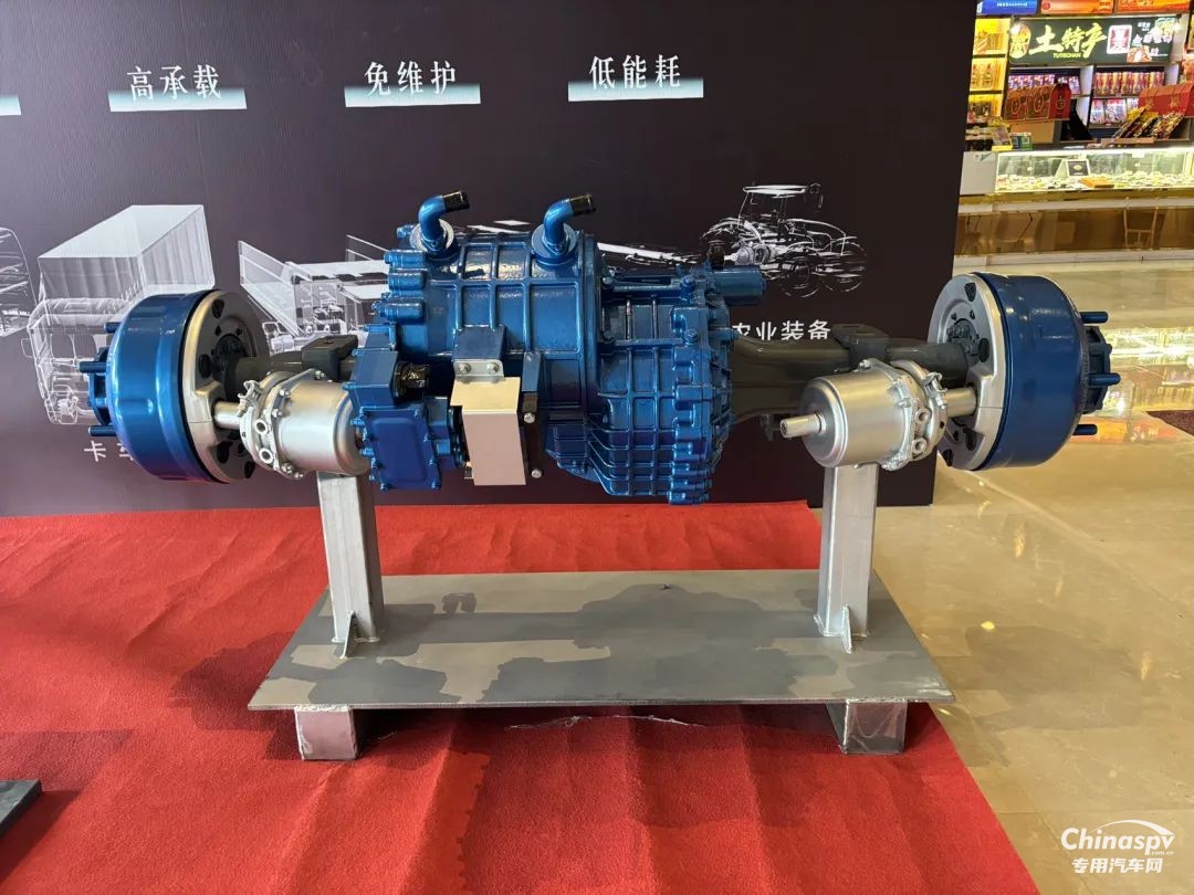 漢德車橋重磅亮相2025重慶智造峰會！定義可靠、高效、綠色新標(biāo)桿！