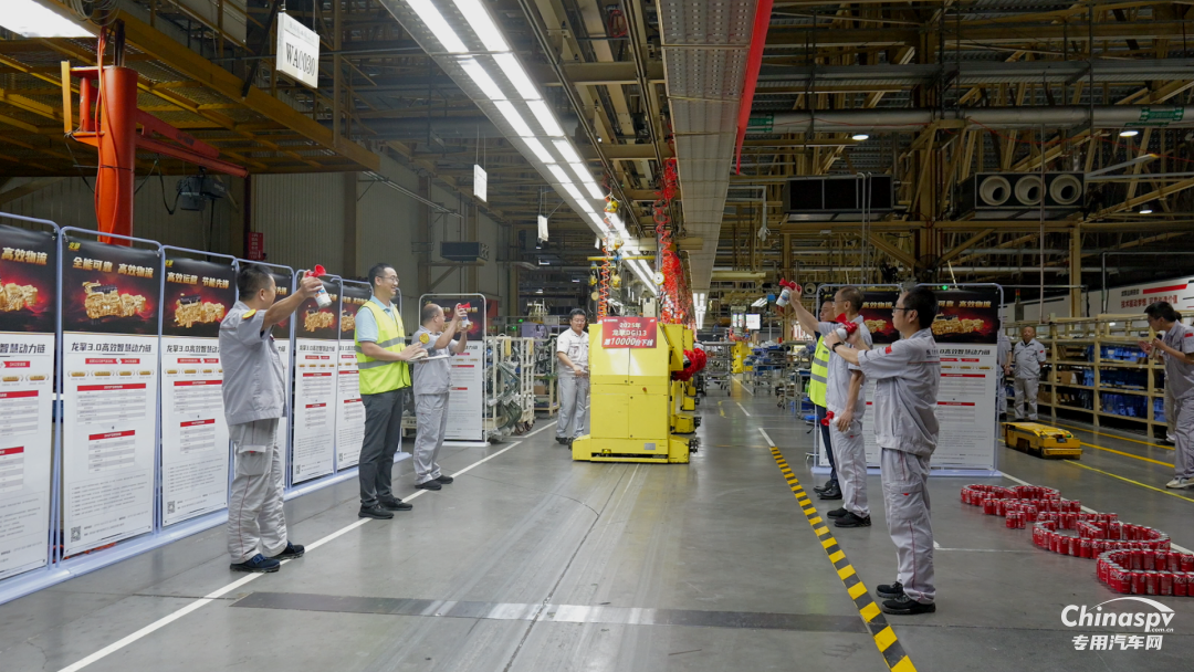 雙10000臺下線！東風(fēng)龍擎刷新“可靠”里程碑