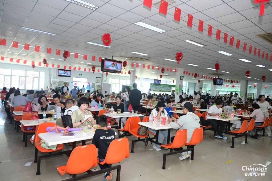 聚愛，向上！ 解放動(dòng)力大柴工廠第四屆員工家庭日活動(dòng)暖心綻放