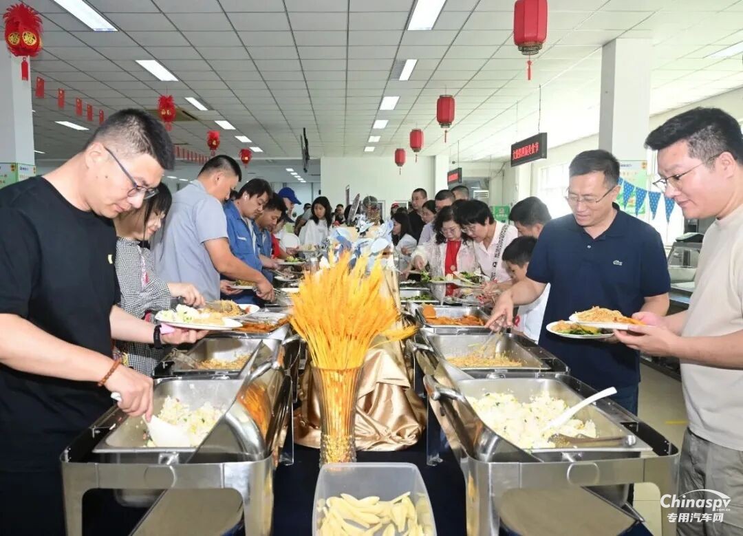 聚愛，向上！ 解放動(dòng)力大柴工廠第四屆員工家庭日活動(dòng)暖心綻放