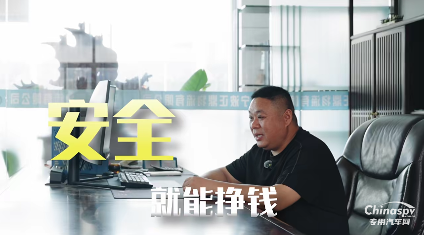 港口集裝箱運輸“效率標桿”，陜汽龍騏+康明斯發(fā)動機自帶加速創(chuàng)富節(jié)奏！