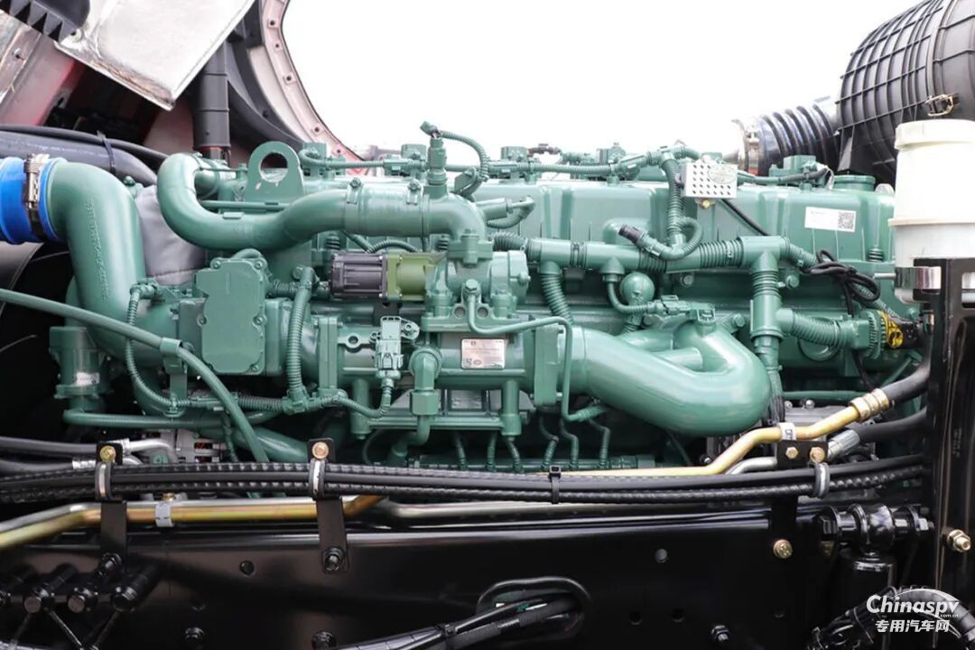 卡友們在行車途中，難免會遇到一些小故障。其實有些問題不用急著找修理廠，自己動手也能輕松解決。今天就來分享幾個實用小技巧，幫你省時又省錢。