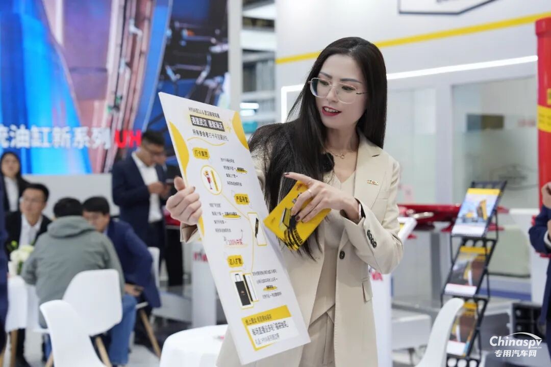 以遠(yuǎn)見赴新程！海沃煥新2025武漢商用車展