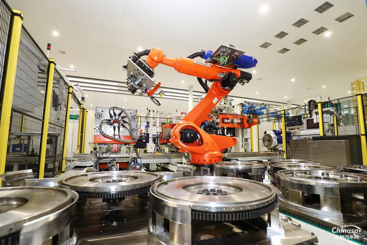 濰柴入選領(lǐng)航級智能工廠 以硬核實力亮相世界智能制造大會