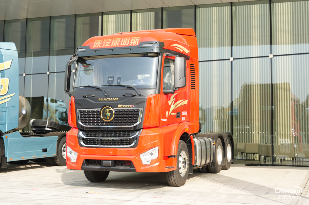 全域深耕 全景突破！西安康明斯閃耀陜汽重卡2026商務(wù)年會(huì)！