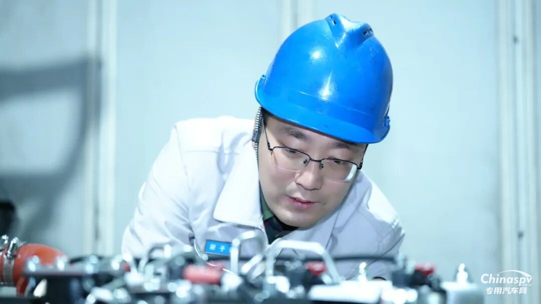 解放動力謝子奇：一線淬初心 雙線寫擔當