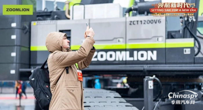 海外客戶齊聚星城，中聯(lián)重科工起海外活動(dòng)簽約訂單超15億元