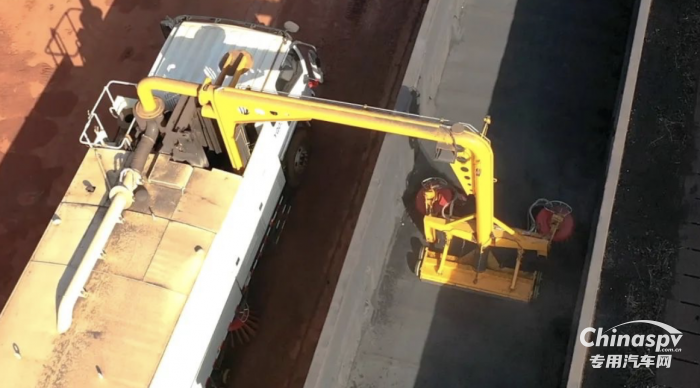 五征環(huán)保科技火車廂清掃車，火車貨廂余料清掃不用愁！