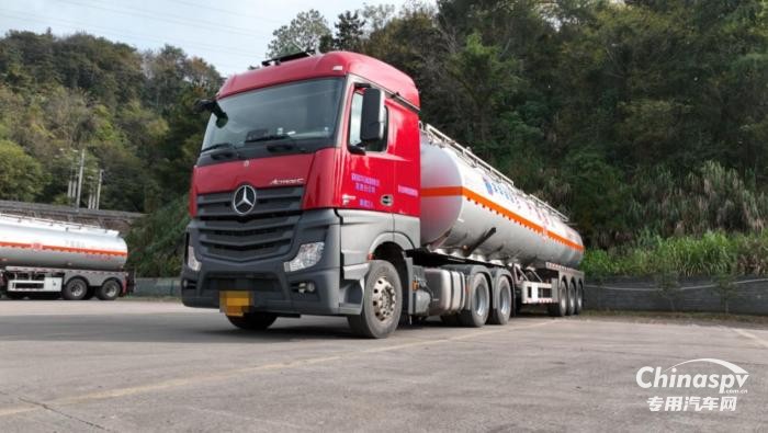 從試一試到批量采購 奔馳卡車何以得到標(biāo)桿危運(yùn)企業(yè)認(rèn)可