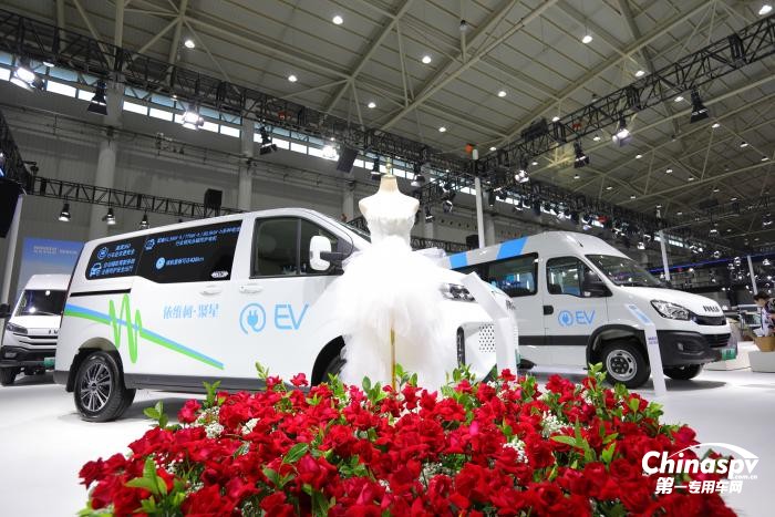 頭號(hào)VAN+ E觸即發(fā)！聚星EV于中國（武漢）國際商用車展震撼上市，售價(jià)17.88萬元起