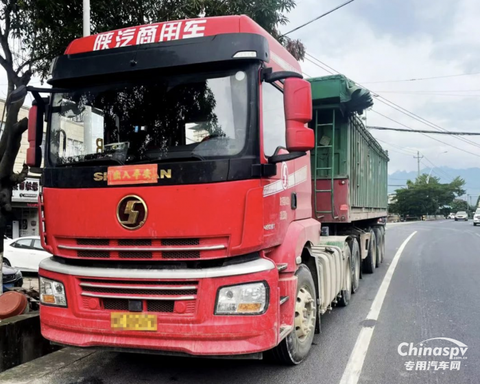 西安康明斯M10發(fā)動(dòng)機(jī)輕松勝任砂石料運(yùn)輸，劉師傅為T(mén)A點(diǎn)贊！