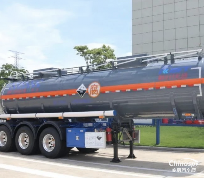 中集強(qiáng)冠合金鋼液罐車-8類腐蝕性危險(xiǎn)品運(yùn)輸旗艦車